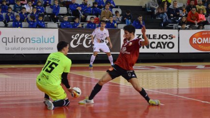 Una imagen del encuentro entre Fútbol Emotion Zaragoza y Segovia