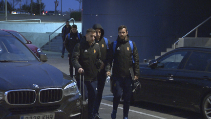 Llegada del Real Zaragoza a La Romareda.