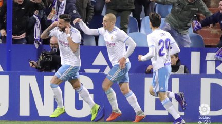Álvaro Vázquez celebra su segundo gol del partido.
