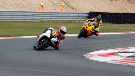 Imagen de una carrera de motociclismo.
