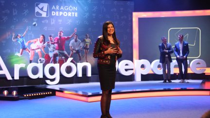 Teresa Azcona ha dado la bienvenida a Aragón Deporte.