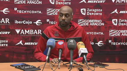 Berhanemeskel en rueda de prensa.
