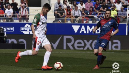 Alex Gallar, en el reciente duelo ante el Alavés.