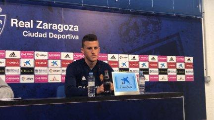 Calros Nieto en la sala de prensa de la Ciudad Deportiva.