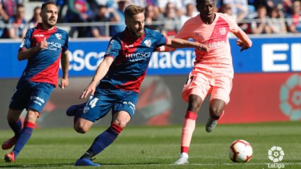 La SD Huesca logra un punto en su encuentro ante el FC Barcelona.