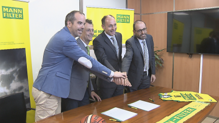 Este lunes tras la firma del convenio con Mann+Hummel.