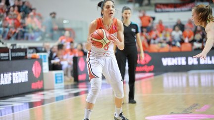 Cristina Ouviña, en un encuentro de Euroliga de la pasada temporada.