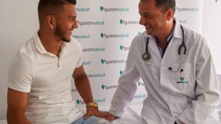 Luis Suárez ha superado este martes el reconocimiento médico con el Real Zaragoza.