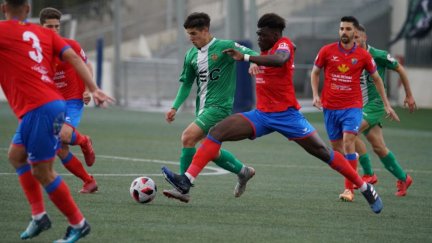 Imagen del partido entre el Cornellá y el Teruel.