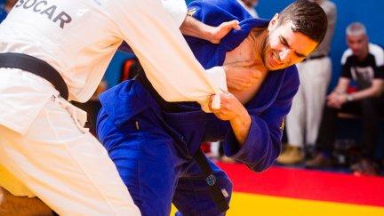 Sergio Ibáñez vuelve de Génova con el bronce.