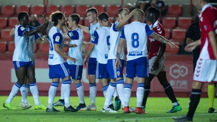 El Real Zaragoza se presenta esta tarde ante su afición en La Romareda.