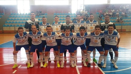 Futbol Emotion Zaragoza lograba en Caspe su primera victoria de este verano.