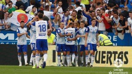 Los jugadores del Real Zaragoza celebran un gol anotado ante el Extremadura el pasado fin de semana.