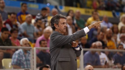 Porfirio Fisac durante el partido ante Gran Canaria. Fuente: ACB.