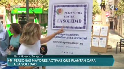 Personas mayores activas plantan cara a la soledad