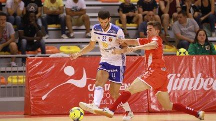 Fútbol Emotion Zaragoza quiere sumar este viernes su primera victoria en casa.