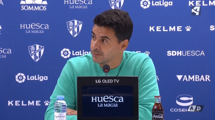 Míchel Sánchez durante la rueda de prensa.
