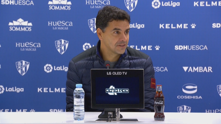 Míchel en rueda de prensa.