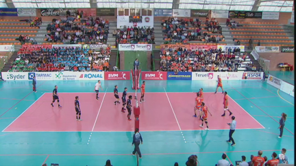 El CV Teruel ha vencido por 3-0 al Voleibol Almoradí.