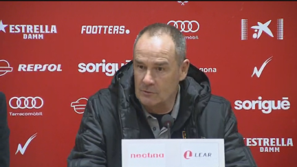 Víctor Fernández en la sala de prensa del Nou Estadi.