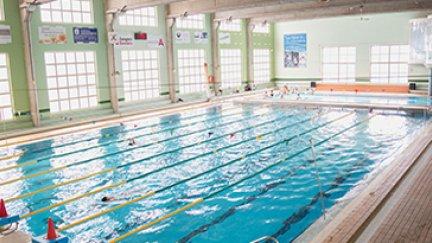 La piscina Ana Carmen Muñoz reunirá este fin de semana a los mejores nadadores de Aragón.