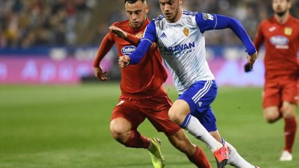 El Real Zaragoza durante el encuentro ante el Fuenlabrada. Foto: Real Zaragoza.