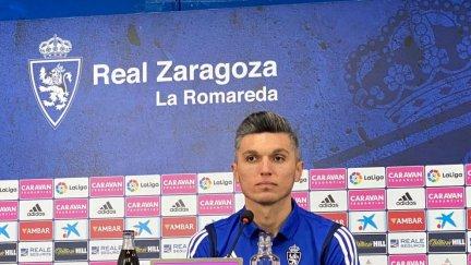 El centrocampista en una rueda de prensa.