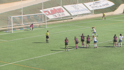 Las zaragozanas han hecho el segundo gol de penalti.