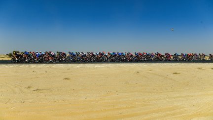 Una imagen del Tour de los Emiratos Árabes que se canceló ayer.