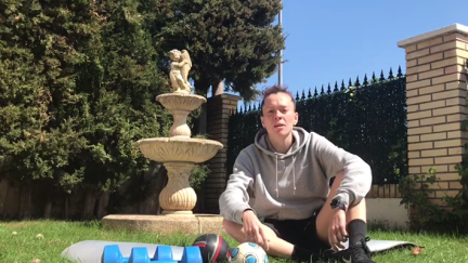 La jugadora de la SD Huesca realiza un entrenamiento vespertino diario.