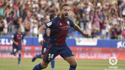 Jorge Pulido durante un partido con la SD Huesca. Foto: La Liga.