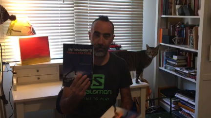 Alfonso García nos recomienda libros desde casa.