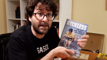 Octavio Gómez Millán nos propone algunos de sus libros y revistas favoritas sobre el deporte de las dos ruedas.