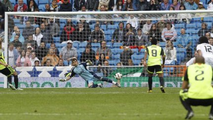 Tal día como hoy: El Real Zaragoza sonroja al Real Madrid en el Santiago Bernabéu.
