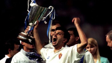 Nayim celebra con rabia la conquista de la Recopa de Europa.
