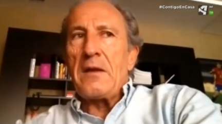 Petón durante la entrevista en La Jornada.