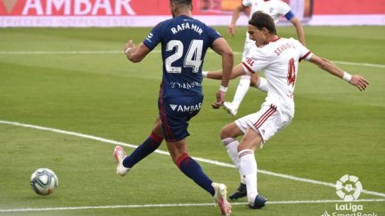 La SD Huesca durante el partido ante el CD Mirandés. Foto: LaLiga.
