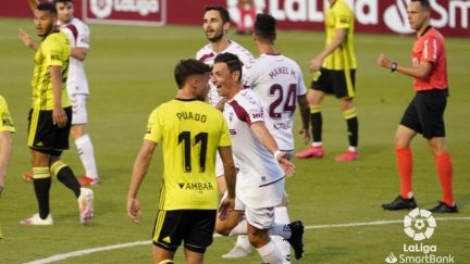 Gorosito celebra el 2-0 del Albacete.
