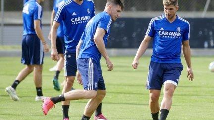 El Real Zaragoza durante un entrenamiento.