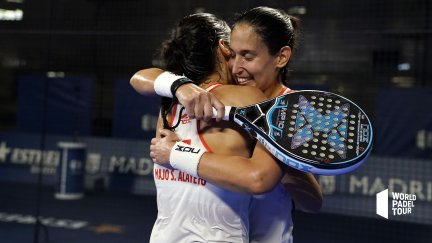Las gemelas Sánchez Alayeto tras la victoria de este domingo