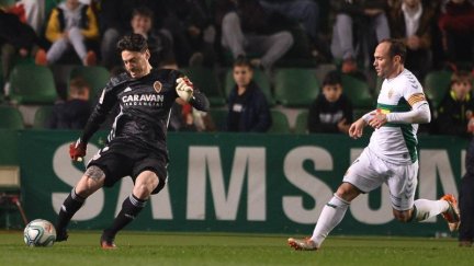 El Real Zaragoza juega esta noche en el Martínez Valero de Elche.