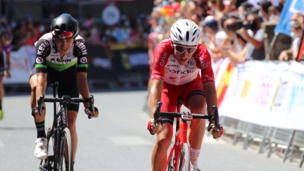 Fernando Barceló a su entrada en la meta en el Campeonato de España.