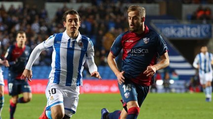 Mikel Oyarzabal y Jorge Pulido durante un encuentro de la temporada 2018-2019