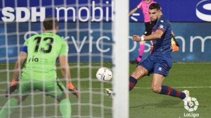 Rafa Mir en el último encuentro ante el Atlético de Madrid