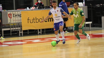 Óscar Villanueva durante un encuentro con Fútbol Emotion Zaragoza