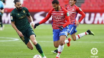 La SD Huesca se medirá esta tarde (14:00 h.) al Granada