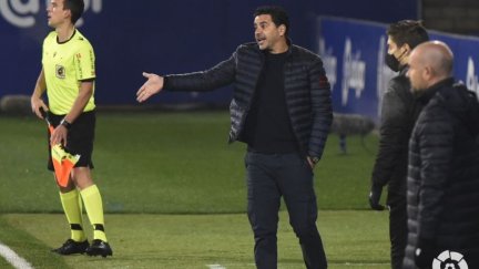 Míchel Sánchez durante el encuentro ante el Levante