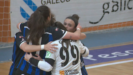 Las jugadoras del Intersala Promesas celebrando el tanto