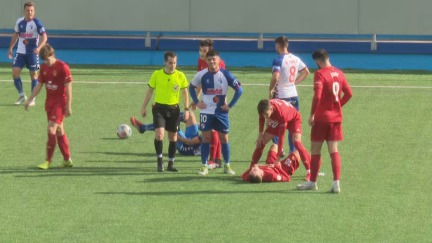 Una imagen del duelo disputado esta mañana en el Pedro Sancho.