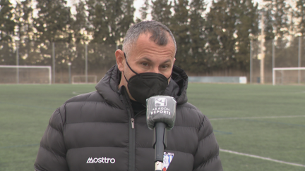 Javi Moreno, atendiendo a Aragón Deporte.